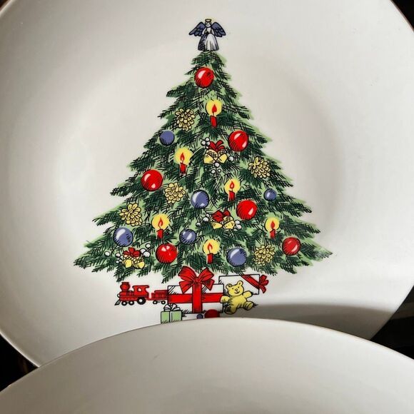 Jamestown china Set of 6 Christmas tree 10.5 inch dinner plates gold trim - Picture 3 of 5